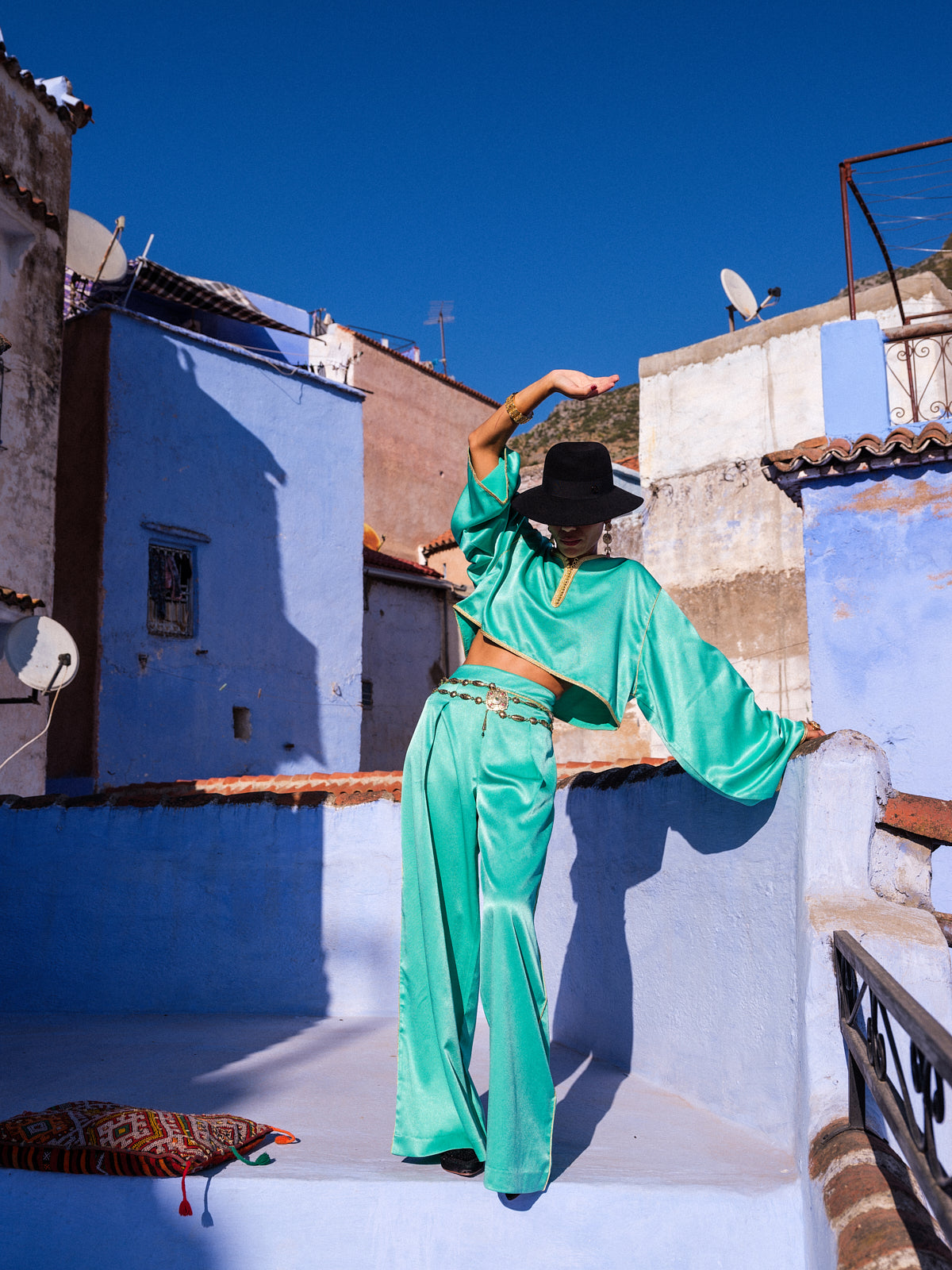 Akchour Crepe Cropped Top